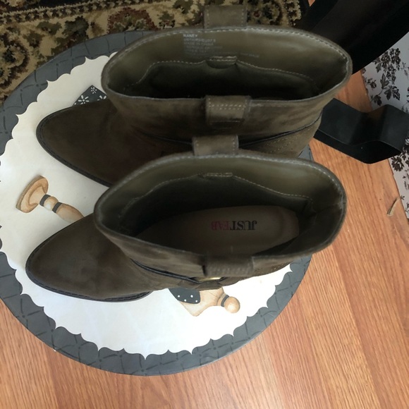 Olive JustFab Western Raney Bootie - Picture 5 of 8